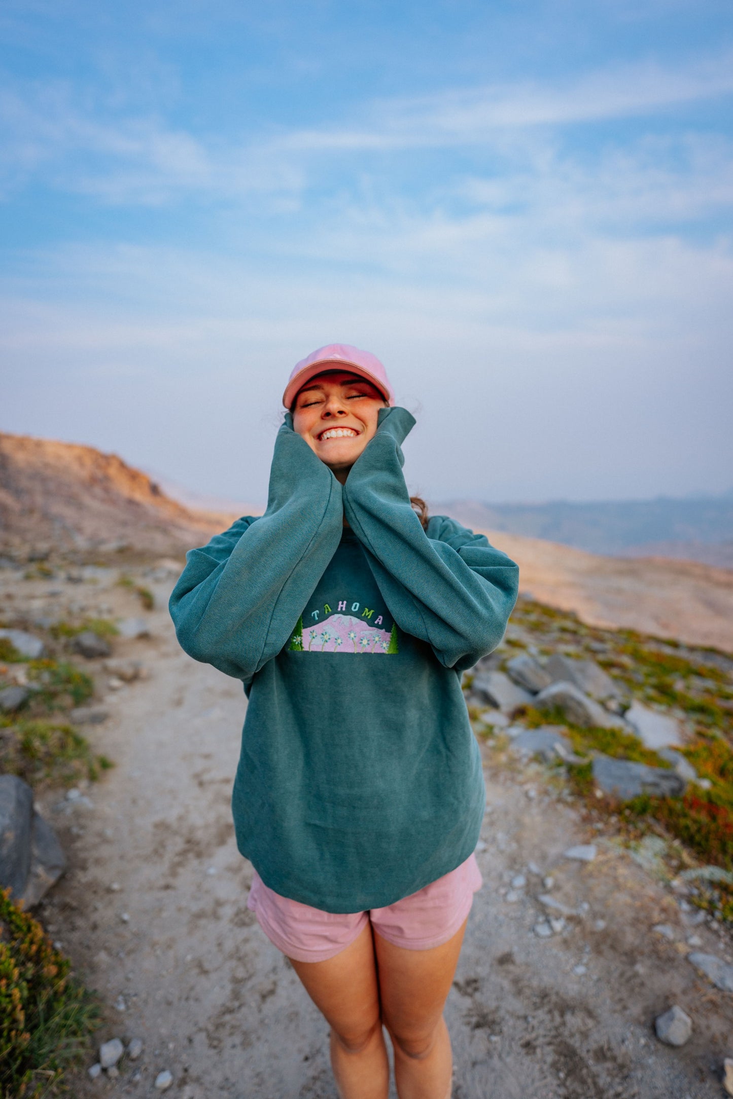 Tahoma (Mt Rainier) Embroidered Sweatshirt